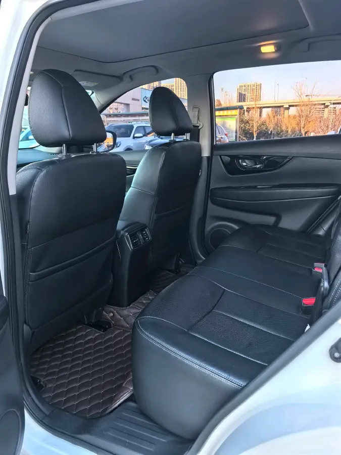 2020 Nissan X-Trail 2.0L 154HP L4 CVT,autocango,china used car exporter,china ev exporter,chinese used car exporter,chinese used ev exporter