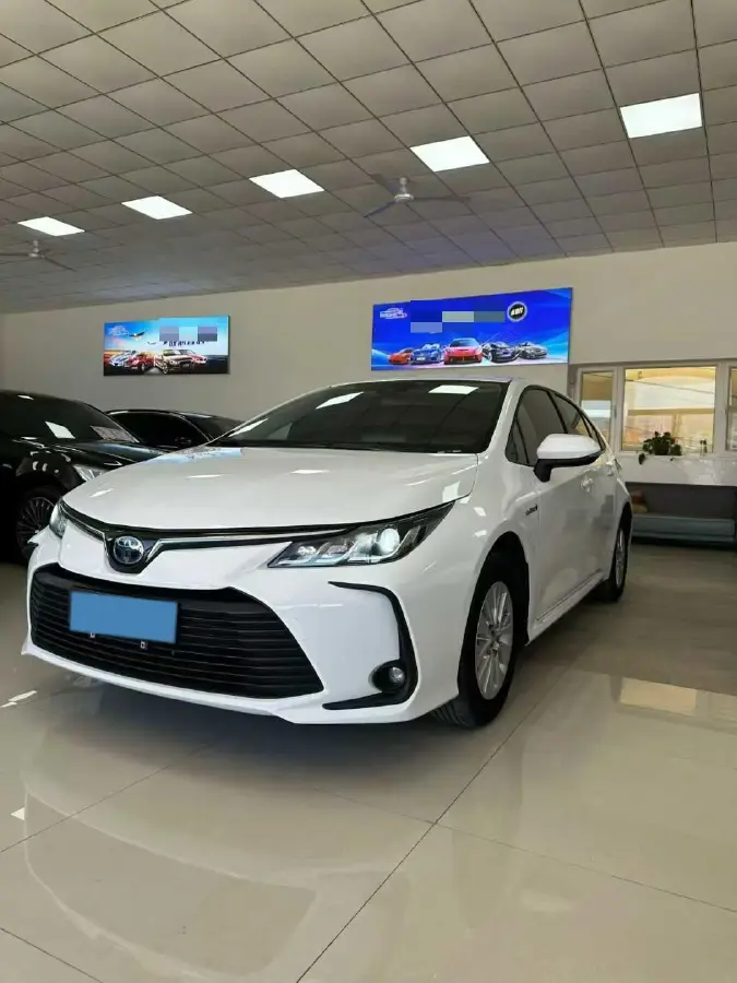 2022 Toyota Corolla 1.8L 98HP L4 E-CVT Hybrid 2022 Toyota Corolla 1.8L 98HP L4 E-CVT Hybrid