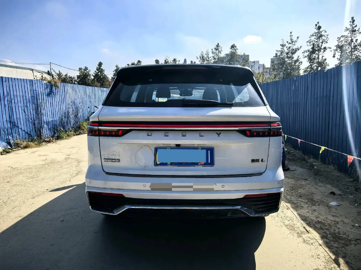 2024 Geely Monjaro 2.0T 218HP L4 7DCT,autocango,china used car exporter,china ev exporter,chinese used car exporter,chinese used ev exporter