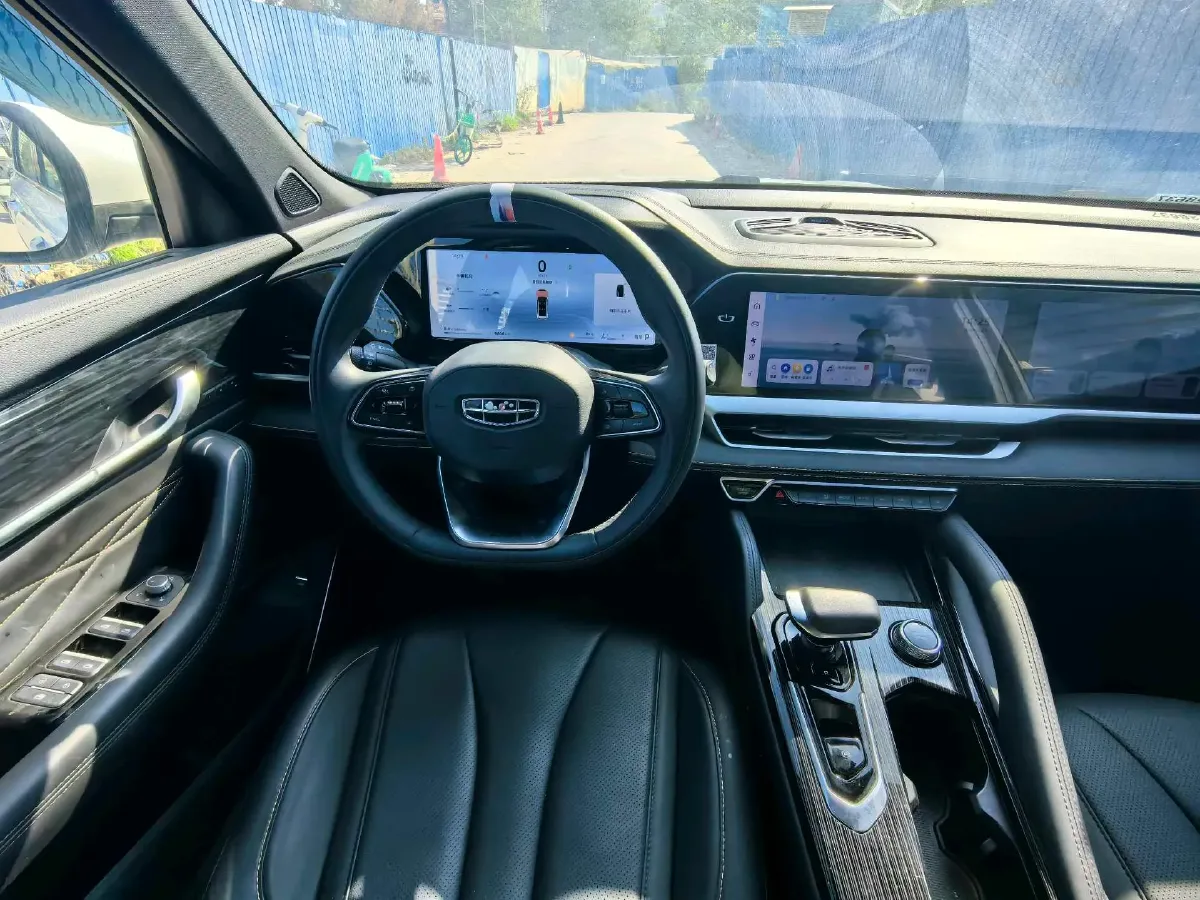 2024 Geely Monjaro 2.0T 218HP L4 7DCT,autocango,china used car exporter,china ev exporter,chinese used car exporter,chinese used ev exporter