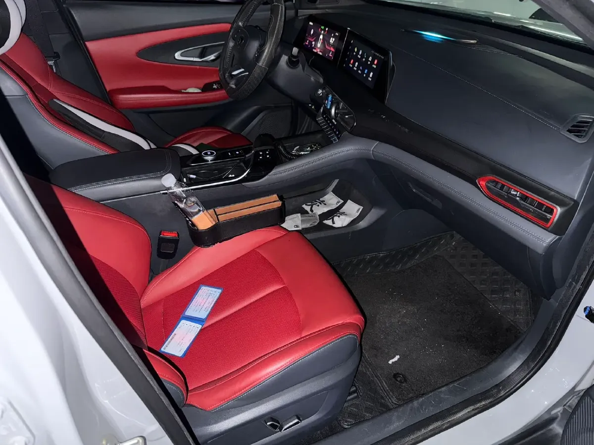 2020 ChangAn UNI-T 1.5T 180HP L4 7DCT,autocango,china used car exporter,china ev exporter,chinese used car exporter,chinese used ev exporter