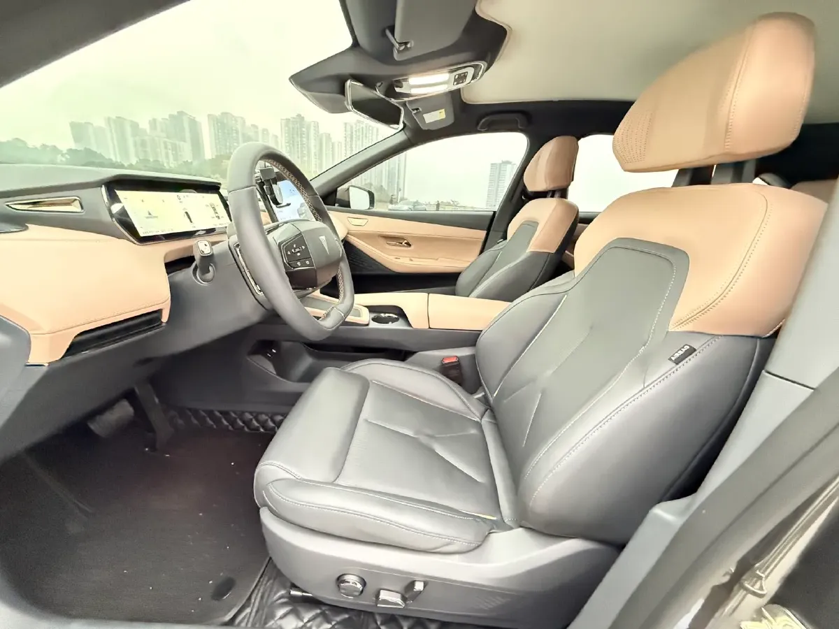 2022 DongFeng Forthing LingZhi EV BEV 68.4KWH,autocango,china used car exporter,china ev exporter,chinese used car exporter,chinese used ev exporter