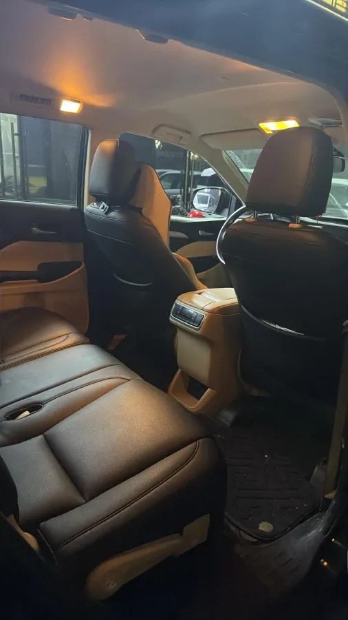 2021 Toyota Highlander 2.0T 220HP L4 6AT,autocango,china used car exporter,china ev exporter,chinese used car exporter,chinese used ev exporter