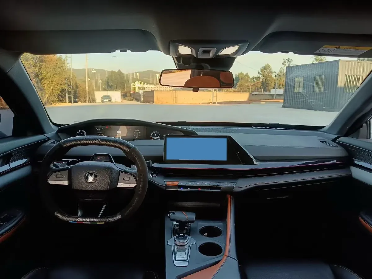 2022 ChangAn UNI-V 1.5T 188HP L4 7DCT,autocango,china used car exporter,china ev exporter,chinese used car exporter,chinese used ev exporter