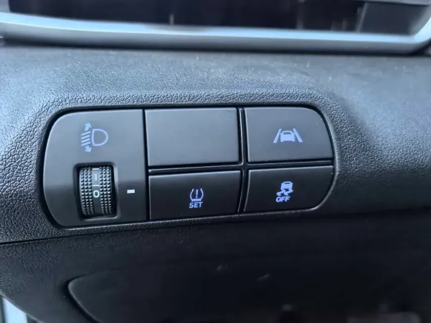 2022 Hyundai Elantra 1.5L 115HP L4 CVT,autocango,china used car exporter,china ev exporter,chinese used car exporter,chinese used ev exporter