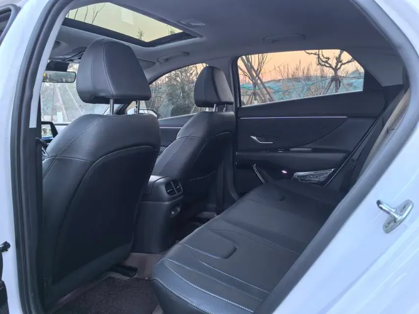 2022 Hyundai Elantra 1.5L 115HP L4 CVT,autocango,china used car exporter,china ev exporter,chinese used car exporter,chinese used ev exporter