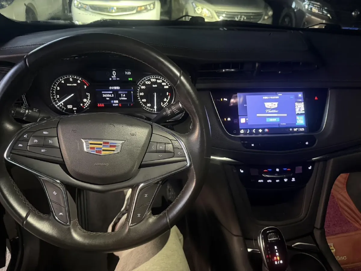 2021 Cadillac XT5 2.0T 237HP L4 9AT,autocango,china used car exporter,china ev exporter,chinese used car exporter,chinese used ev exporter