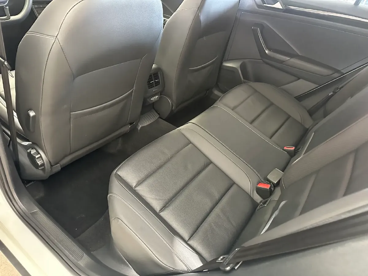 2021 Volkswagen T-Roc 1.4T 150HP L4 7DCT,autocango,china used car exporter,china ev exporter,chinese used car exporter,chinese used ev exporter