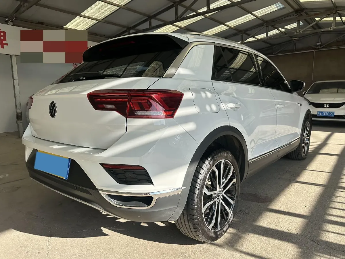 2021 Volkswagen T-Roc 1.4T 150HP L4 7DCT,autocango,china used car exporter,china ev exporter,chinese used car exporter,chinese used ev exporter