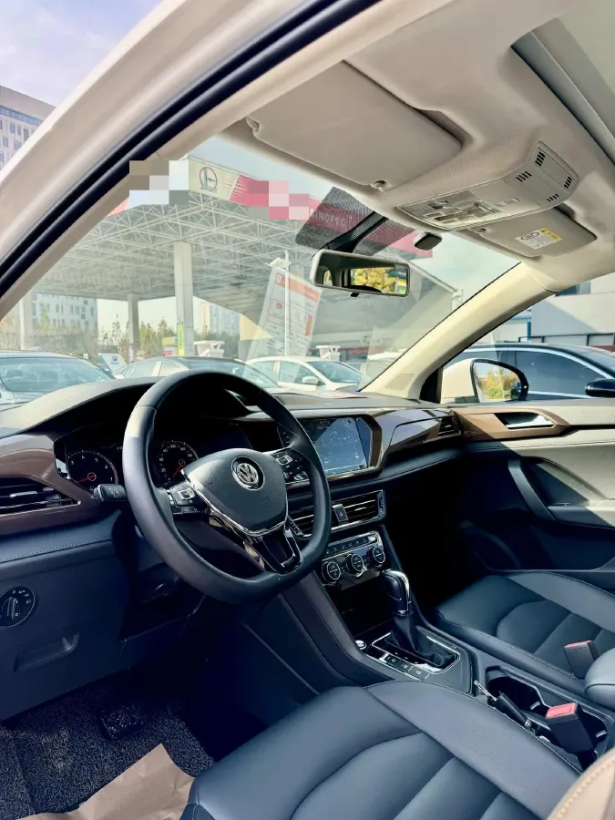 2019 MINI MINI 1.5T 102HP L3 7DCT,autocango,china used car exporter,china ev exporter,chinese used car exporter,chinese used ev exporter