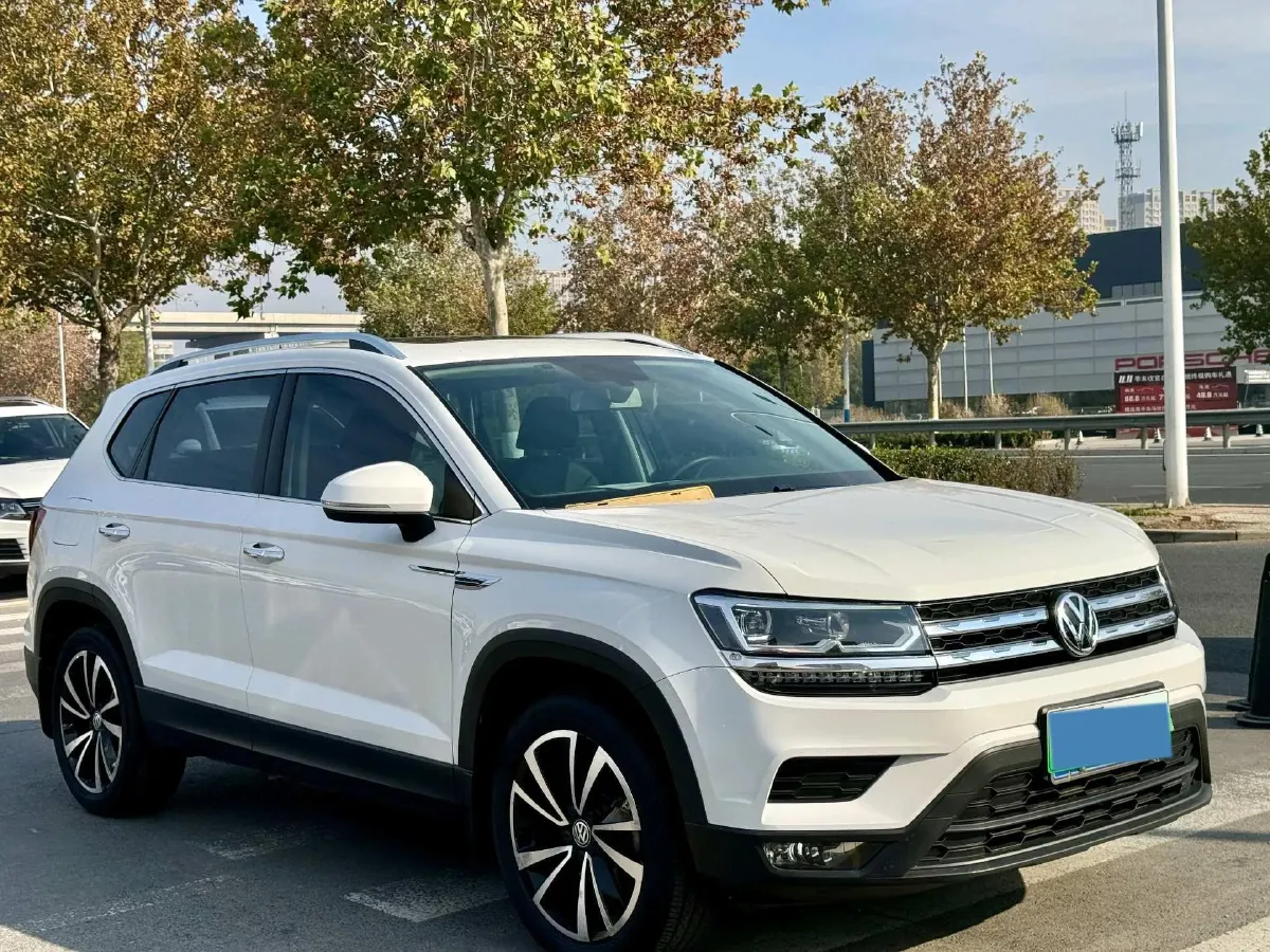 2019 MINI MINI 1.5T 102HP L3 7DCT,autocango,china used car exporter,china ev exporter,chinese used car exporter,chinese used ev exporter