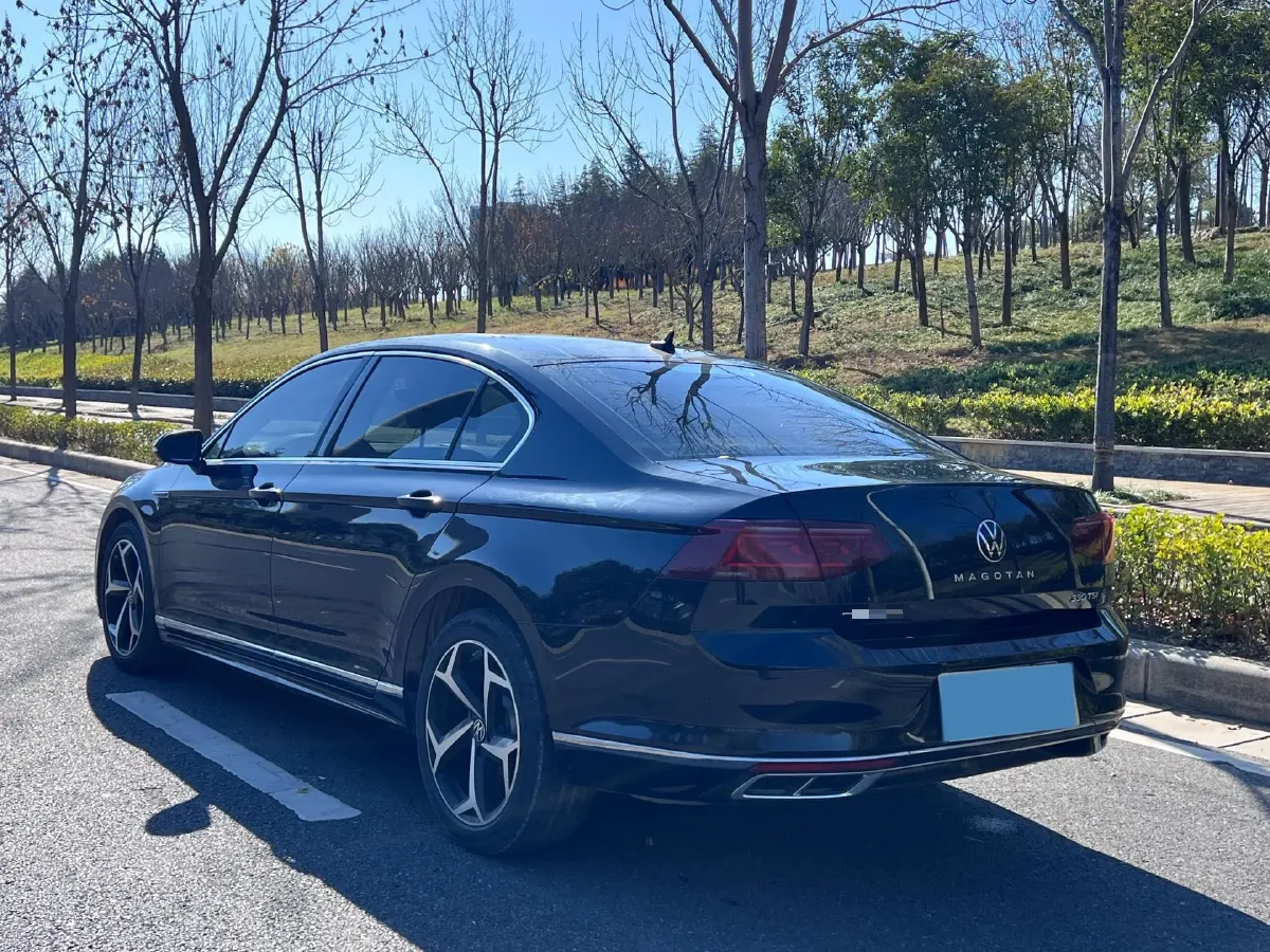 2023 Volkswagen Magotan 2.0T 186HP L4 7DCT,autocango,china used car exporter,china ev exporter,chinese used car exporter,chinese used ev exporter