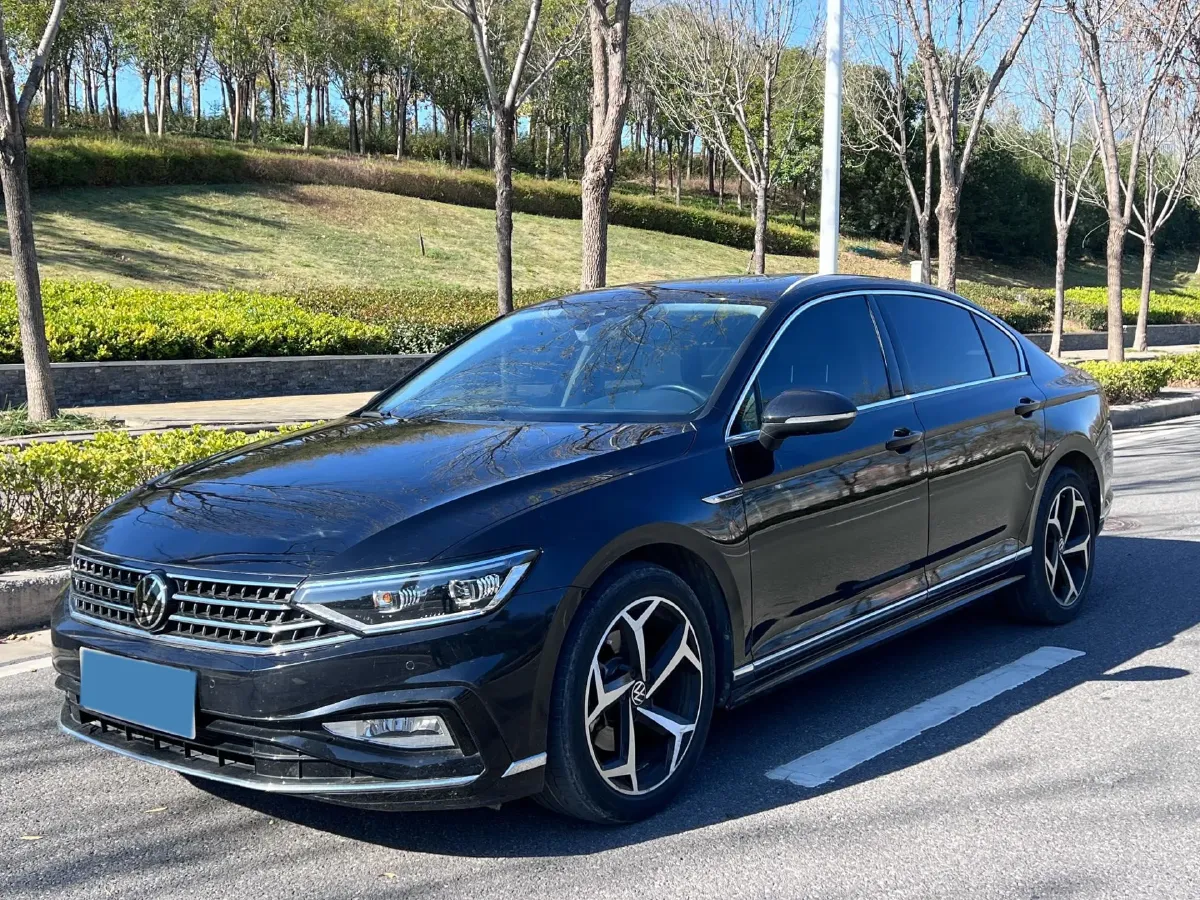 2023 Volkswagen Magotan 2.0T 186HP L4 7DCT,autocango,china used car exporter,china ev exporter,chinese used car exporter,chinese used ev exporter
