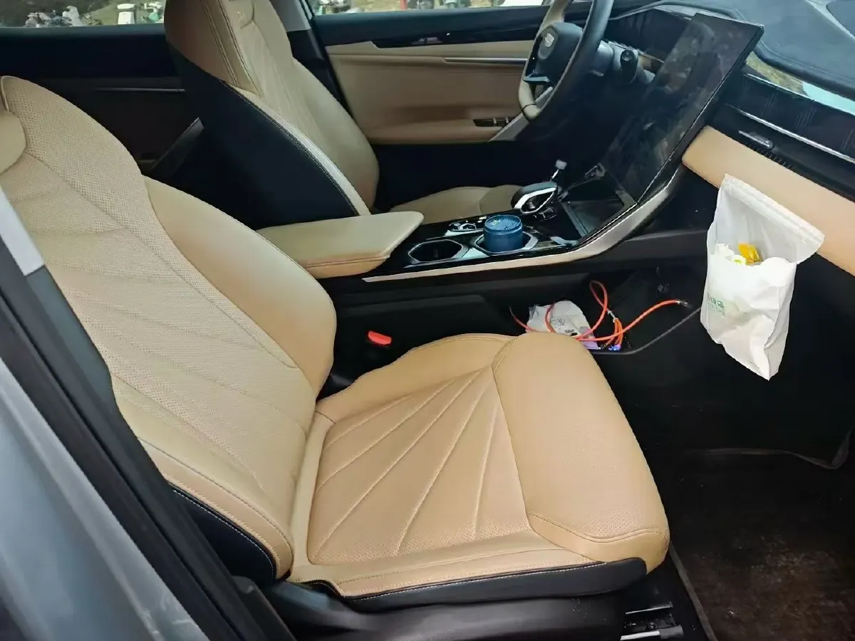 2020 MAXUS T70 2.0T 163HP L4 6AT,autocango,china used car exporter,china ev exporter,chinese used car exporter,chinese used ev exporter