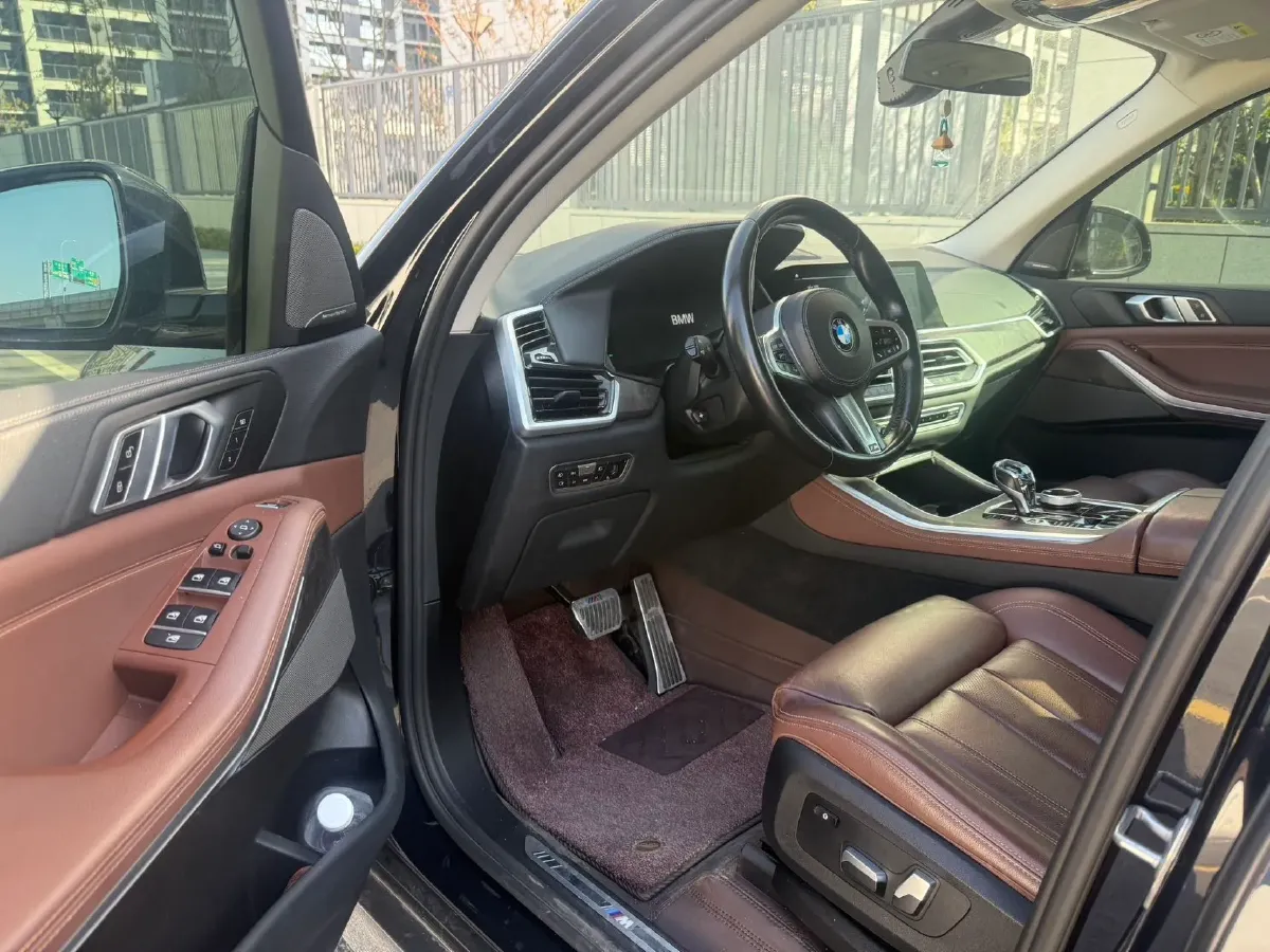 2021 BMW X5 3.0T 340HP L6 8AT,autocango,china used car exporter,china ev exporter,chinese used car exporter,chinese used ev exporter