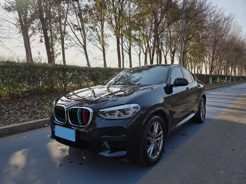 2021 BMW X4 2.0T 184HP L4 8AT,autocango,china used car exporter,china ev exporter,chinese used car exporter,chinese used ev exporter