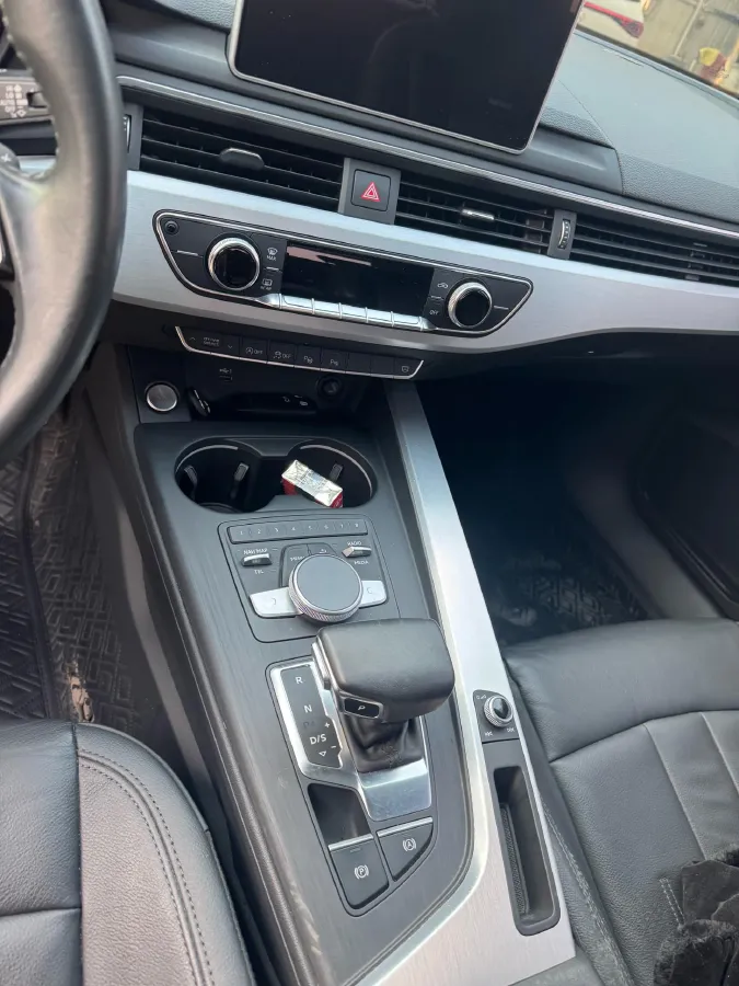 2019 Audi A4L 2.0T 190HP L4 7DCT,autocango,china used car exporter,china ev exporter,chinese used car exporter,chinese used ev exporter