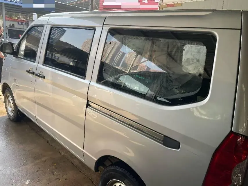 2019 WuLing RongGuang 1.5L 107HP L4 5MT,autocango,china used car exporter,china ev exporter,chinese used car exporter,chinese used ev exporter