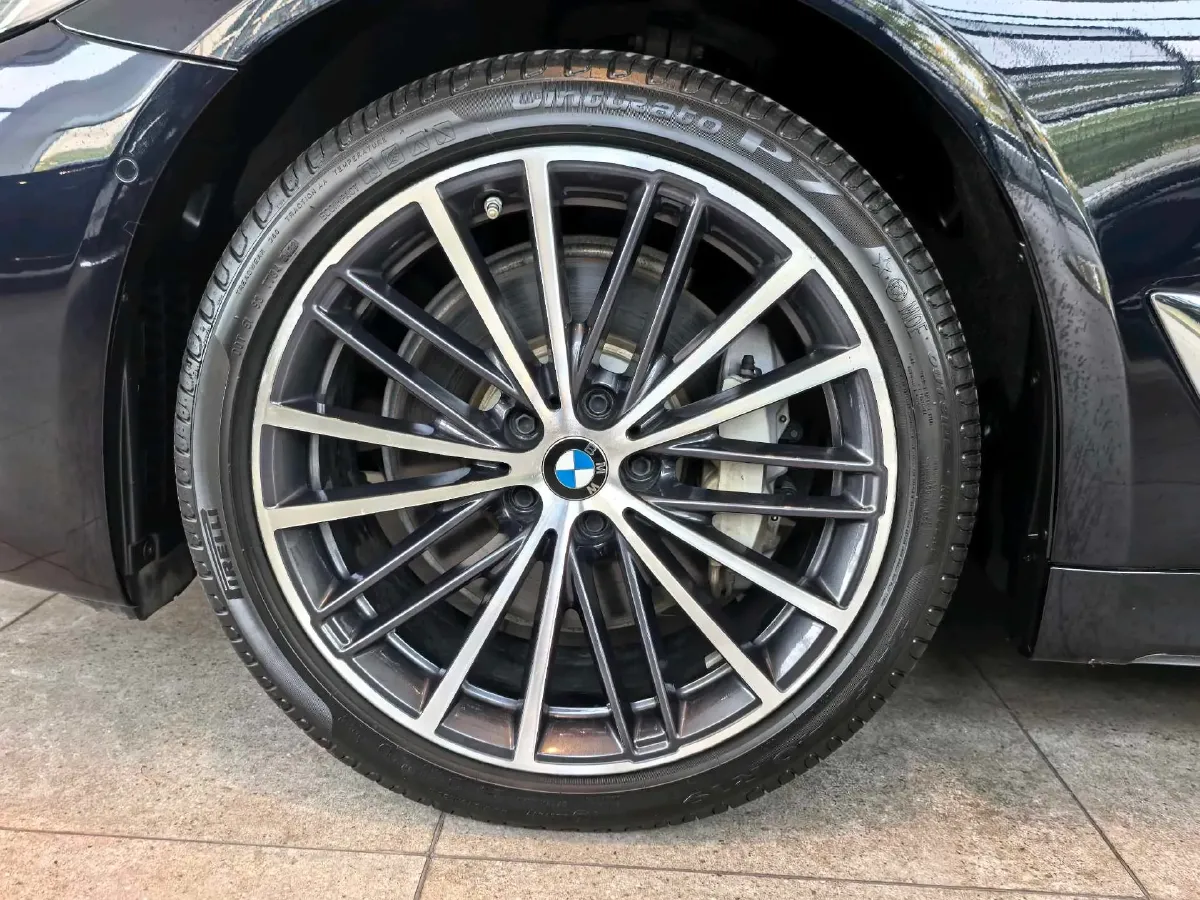 2021 BMW 5 Series 2.0T 252HP L4 8AT,autocango,china used car exporter,china ev exporter,chinese used car exporter,chinese used ev exporter