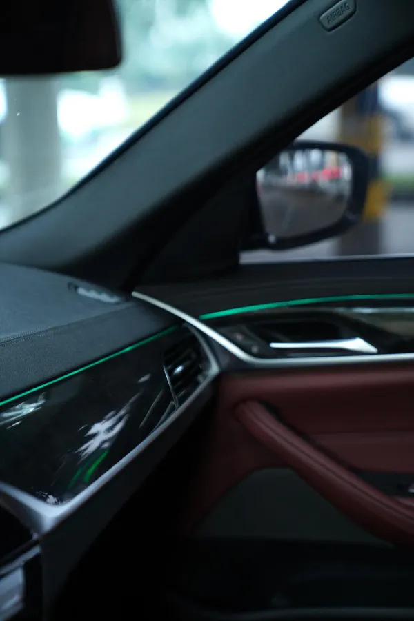 2022 BMW 5 Series 2.0T 184HP L4 8AT,autocango,china used car exporter,china ev exporter,chinese used car exporter,chinese used ev exporter