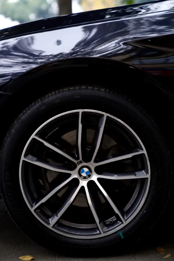 2022 BMW 5 Series 2.0T 184HP L4 8AT,autocango,china used car exporter,china ev exporter,chinese used car exporter,chinese used ev exporter