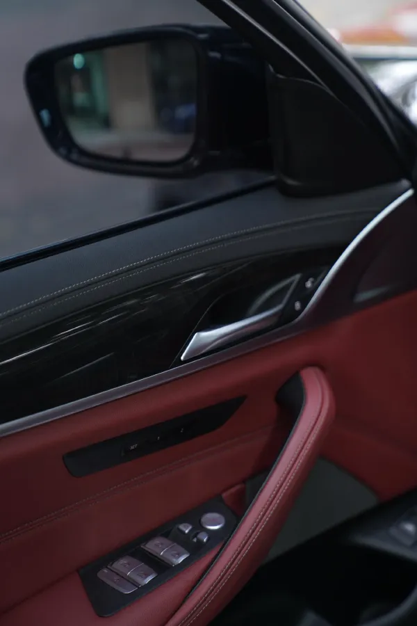 2022 BMW 5 Series 2.0T 184HP L4 8AT,autocango,china used car exporter,china ev exporter,chinese used car exporter,chinese used ev exporter