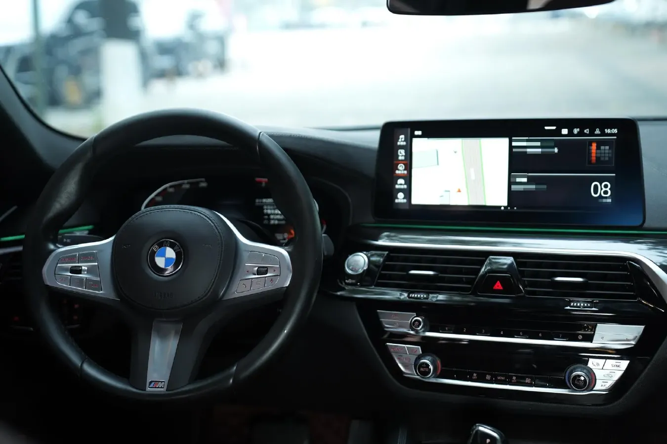 2022 BMW 5 Series 2.0T 184HP L4 8AT,autocango,china used car exporter,china ev exporter,chinese used car exporter,chinese used ev exporter