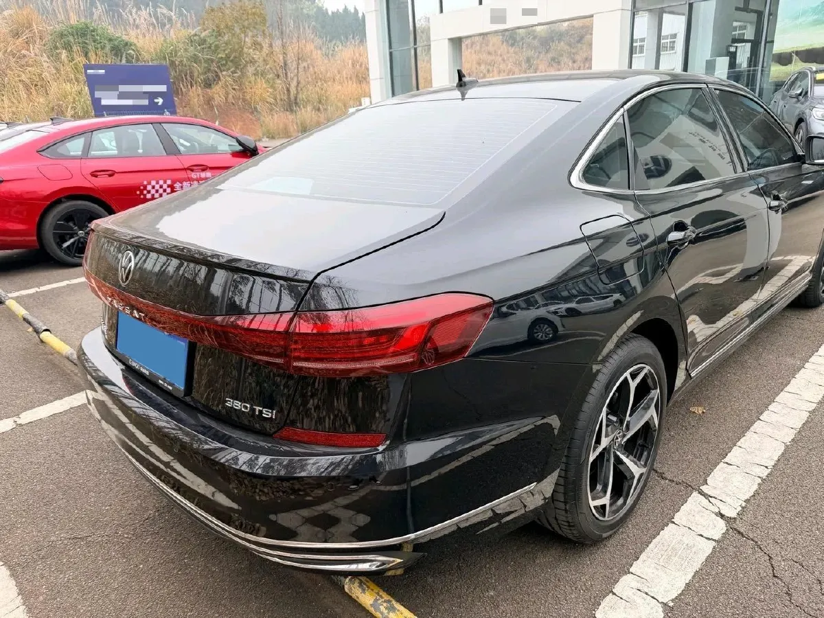 2024 Volkswagen Passat 2.0T 220HP L4 7DCT,autocango,china used car exporter,china ev exporter,chinese used car exporter,chinese used ev exporter
