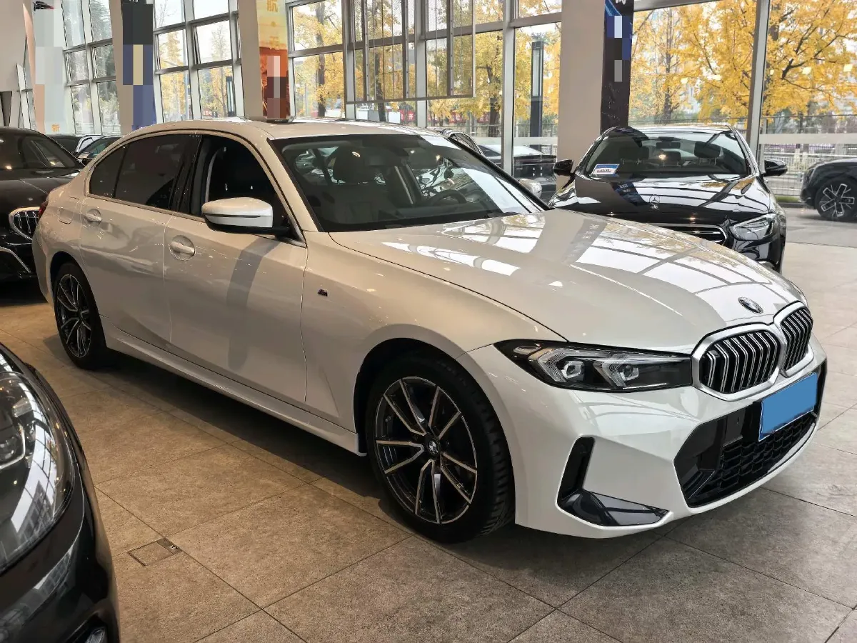2023 BMW 3 Series 2.0T 156HP L4 8AT,autocango,china used car exporter,china ev exporter,chinese used car exporter,chinese used ev exporter