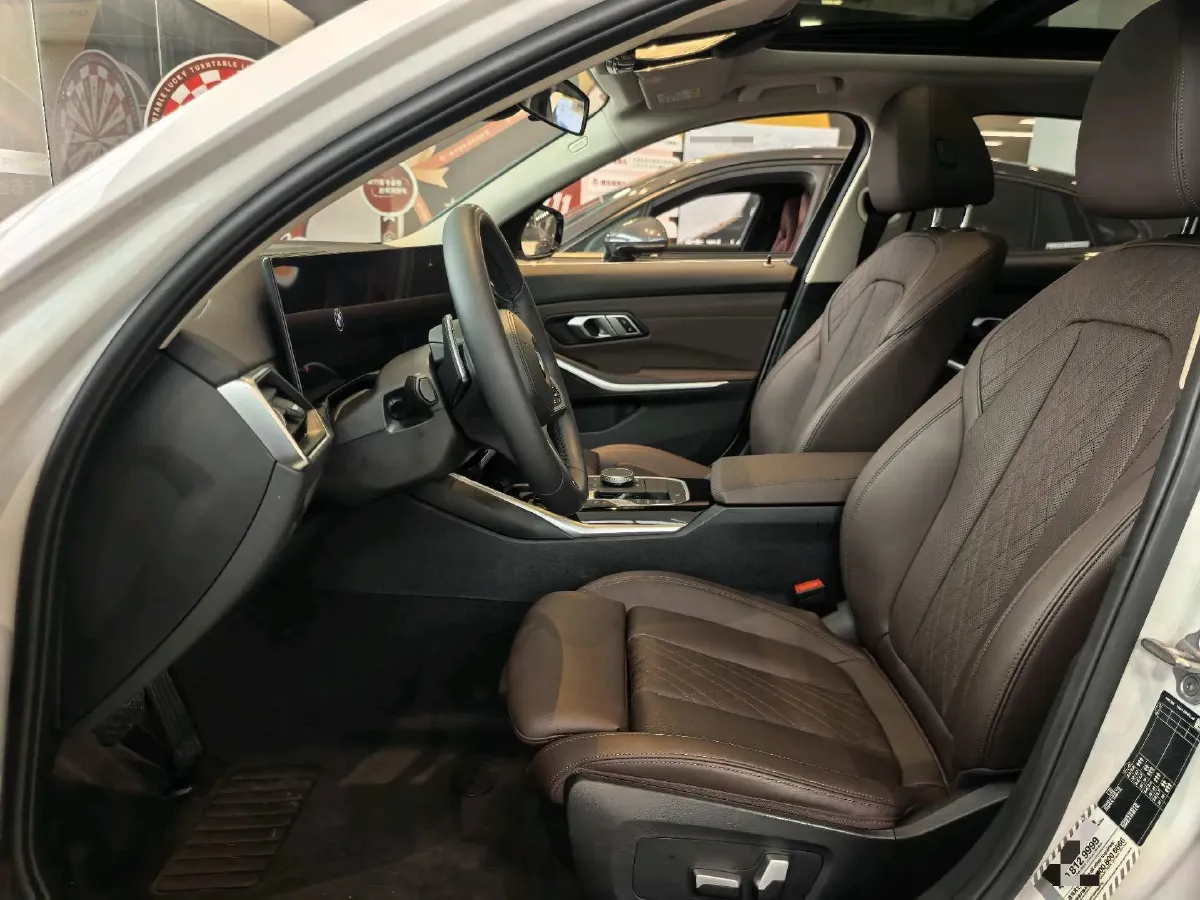 2023 BMW 3 Series 2.0T 156HP L4 8AT,autocango,china used car exporter,china ev exporter,chinese used car exporter,chinese used ev exporter