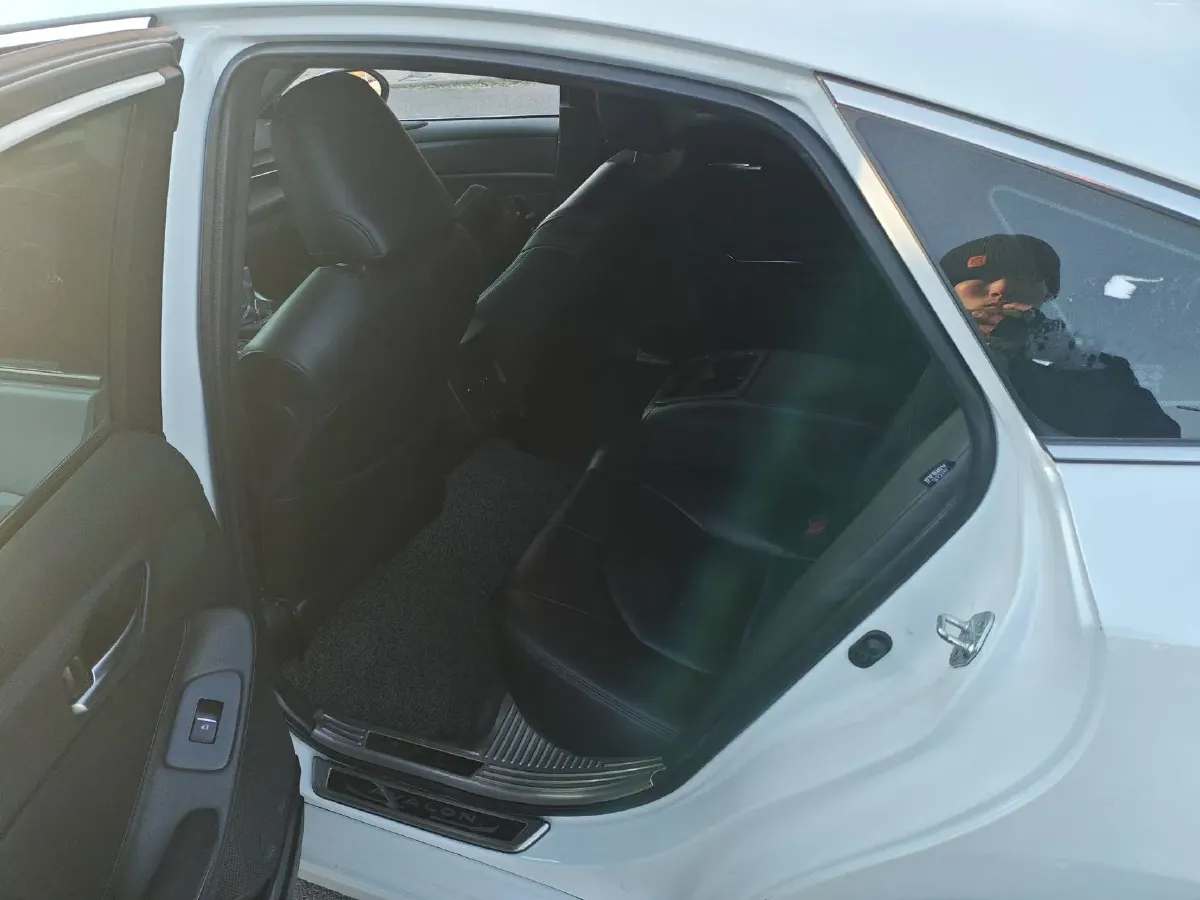 2022 Toyota Avalon 2.0L 178HP L4 CVT,autocango,china used car exporter,china ev exporter,chinese used car exporter,chinese used ev exporter