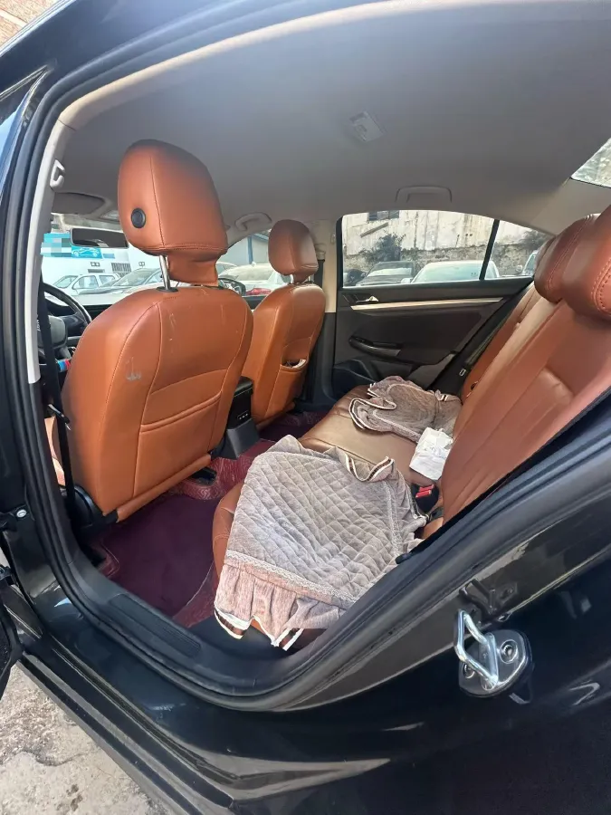 2019 Bestune T77 1.2T 143HP L4 7DCT,autocango,china used car exporter,china ev exporter,chinese used car exporter,chinese used ev exporter