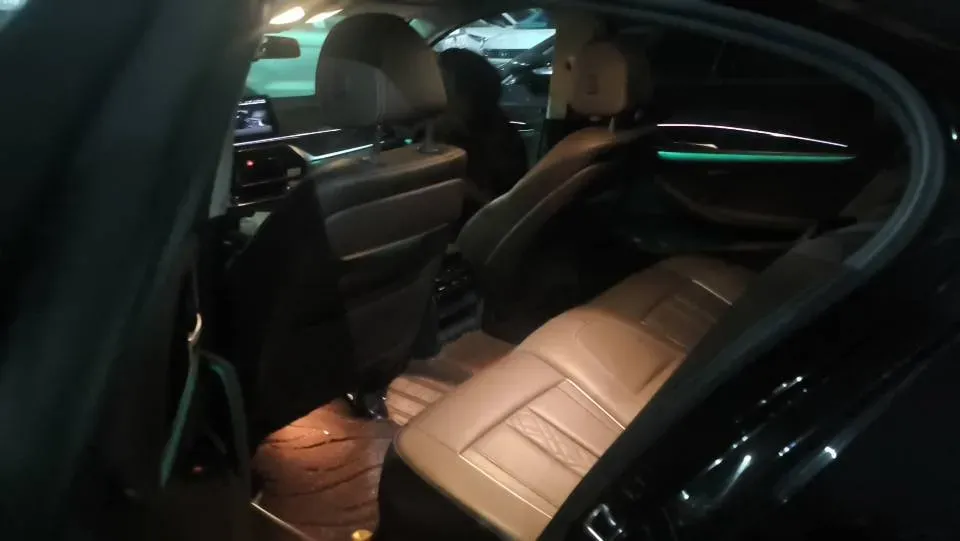 2022 BMW 5 Series 2.0T 184HP L4 8AT,autocango,china used car exporter,china ev exporter,chinese used car exporter,chinese used ev exporter