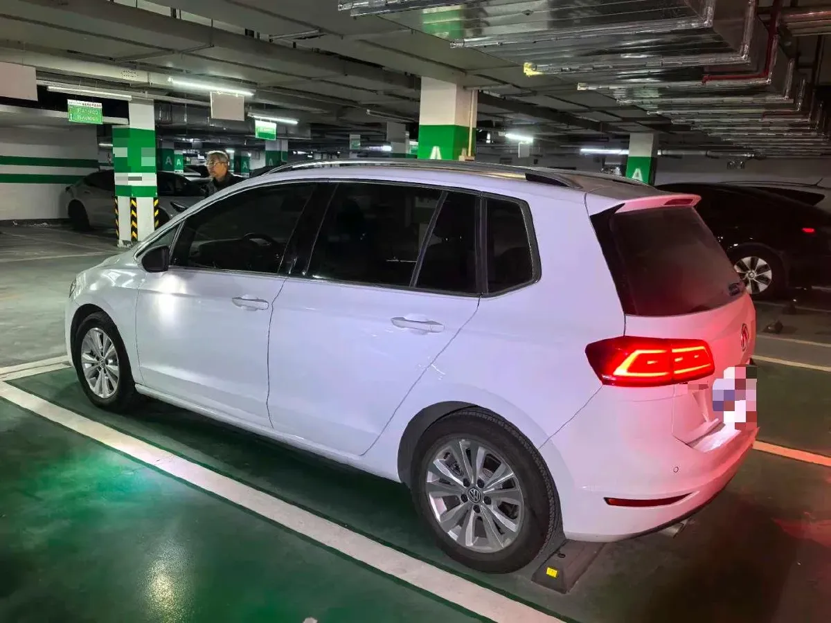 2018 Volkswagen Golf Sportsvan 1.4T 131HP L4 7DCT,autocango,china used car exporter,china ev exporter,chinese used car exporter,chinese used ev exporter