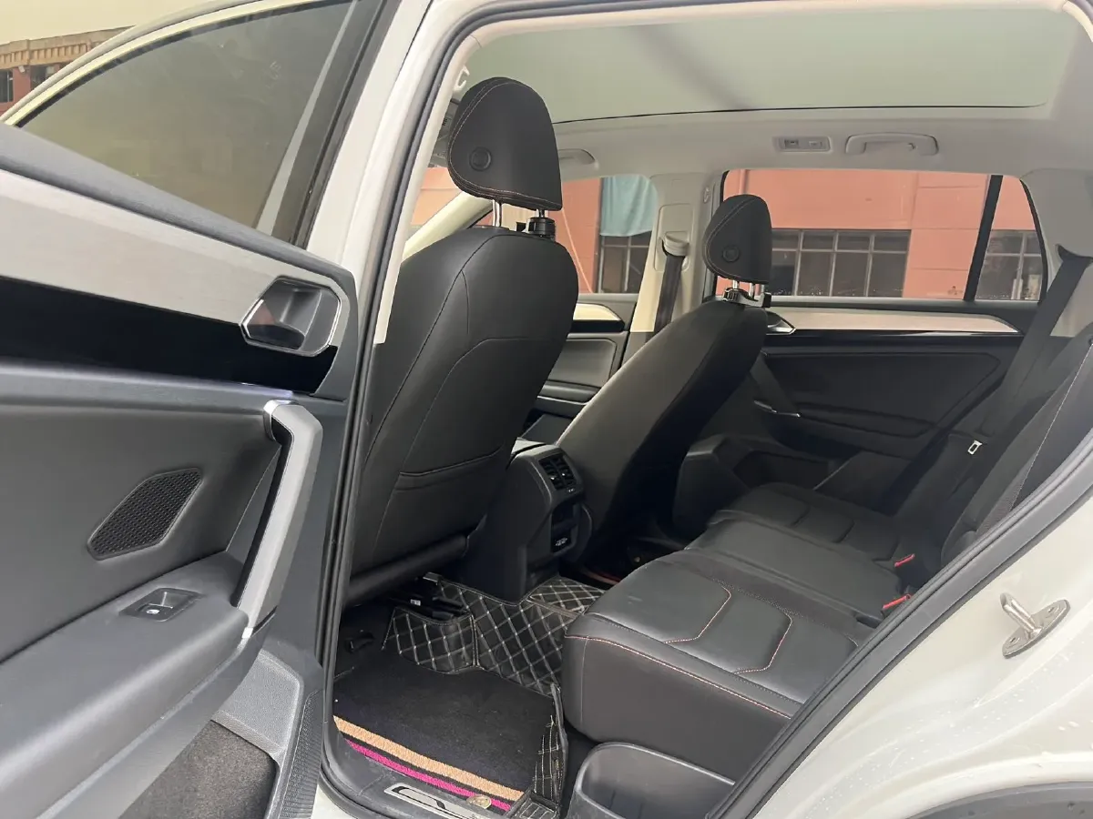 2021 Volkswagen Tayron 2.0T 186HP L4 7DCT,autocango,china used car exporter,china ev exporter,chinese used car exporter,chinese used ev exporter