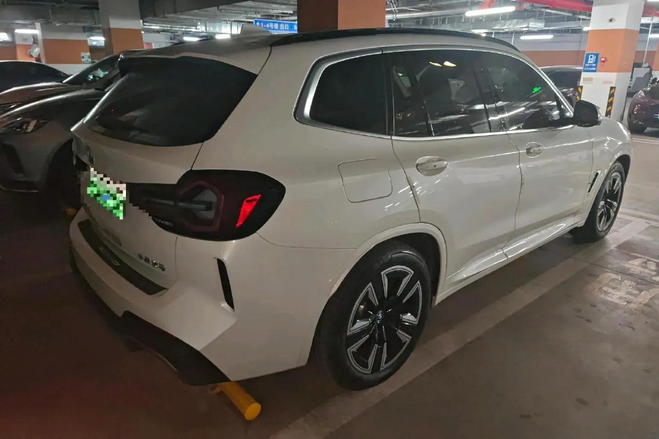 2022 BMW iX3 BEV 80KWH,autocango,china used car exporter,china ev exporter,chinese used car exporter,chinese used ev exporter