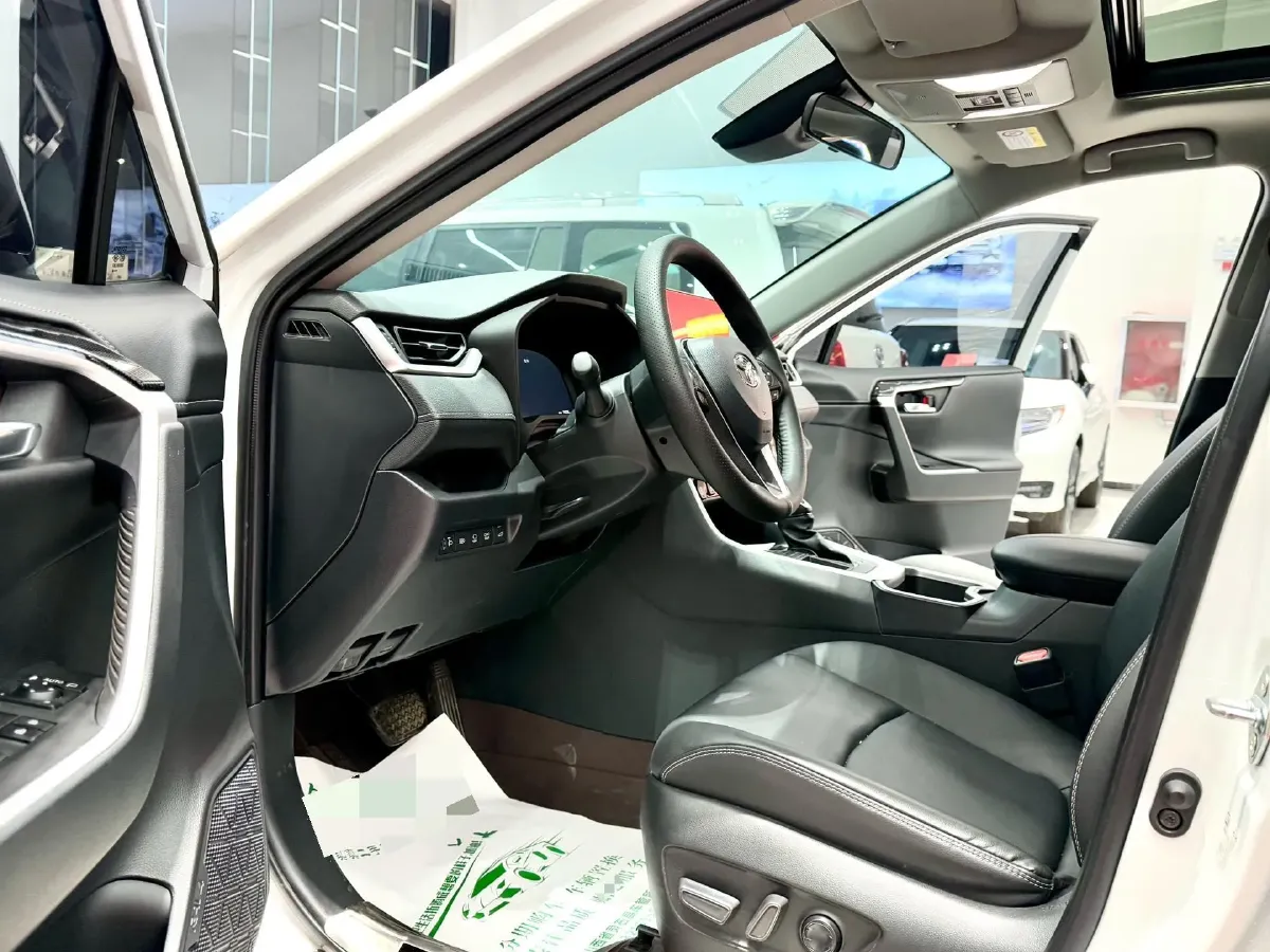 2023 Toyota RAV4 2.0L 171HP L4 CVT,autocango,china used car exporter,china ev exporter,chinese used car exporter,chinese used ev exporter