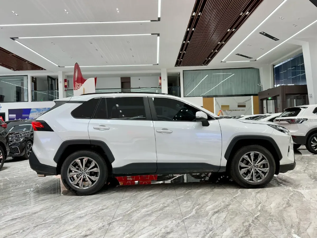 2023 Toyota RAV4 2.0L 171HP L4 CVT,autocango,china used car exporter,china ev exporter,chinese used car exporter,chinese used ev exporter