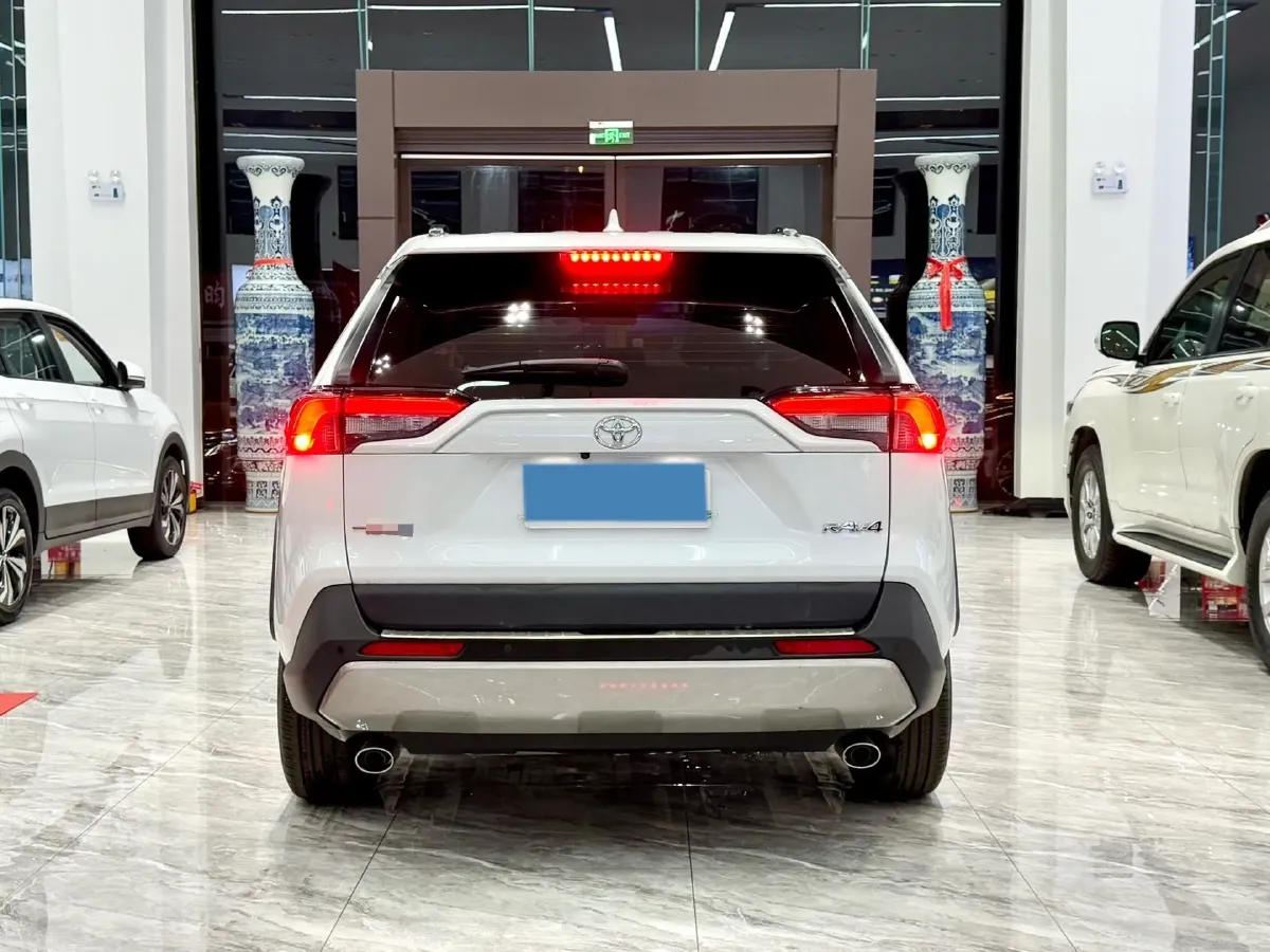 2023 Toyota RAV4 2.0L 171HP L4 CVT,autocango,china used car exporter,china ev exporter,chinese used car exporter,chinese used ev exporter