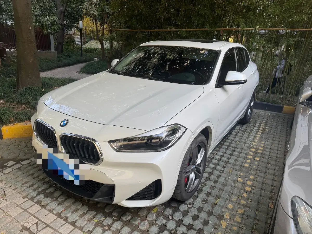 2022 BMW X2 2.0T 192HP L4 7DCT