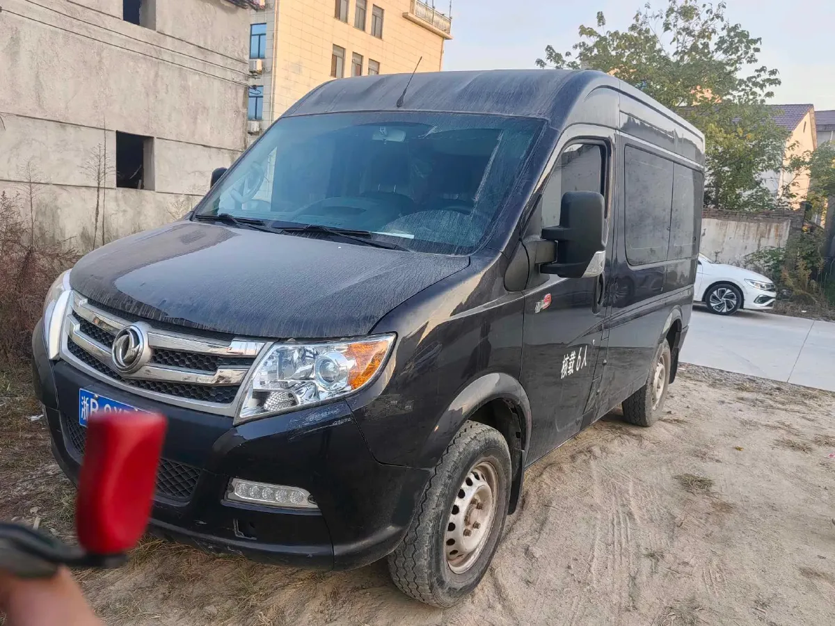2021 DongFeng DFAC YuFeng 2.0T 136HP L4 6MT,autocango,china used car exporter,china ev exporter,chinese used car exporter,chinese used ev exporter