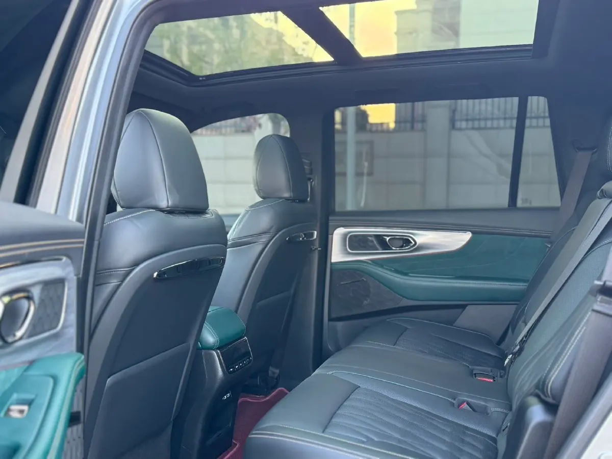 2022 GAC Trumpchi GS8 2.0T 190HP L4 E-CVT Hybrid,autocango,china used car exporter,china ev exporter,chinese used car exporter,chinese used ev exporter