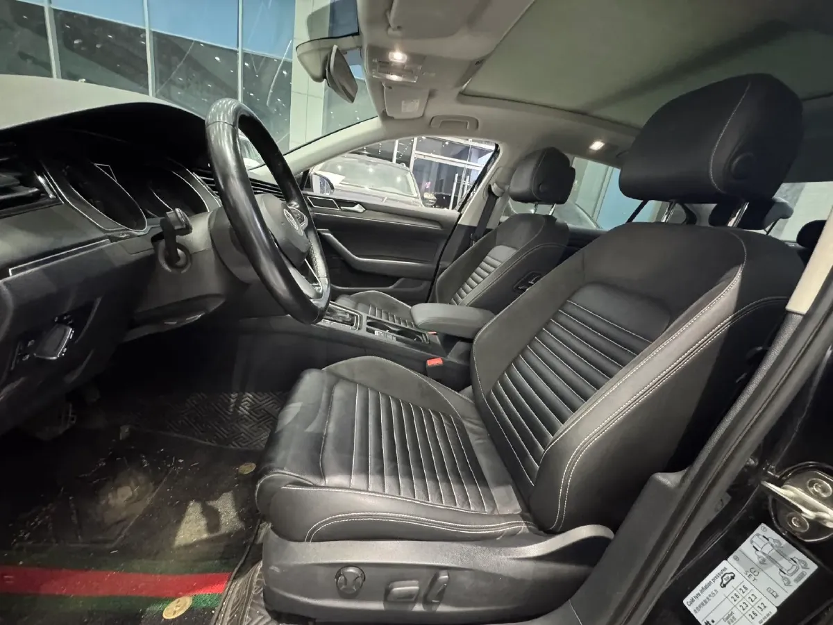 2020 Volkswagen Magotan 2.0T 186HP L4 7DCT,autocango,china used car exporter,china ev exporter,chinese used car exporter,chinese used ev exporter