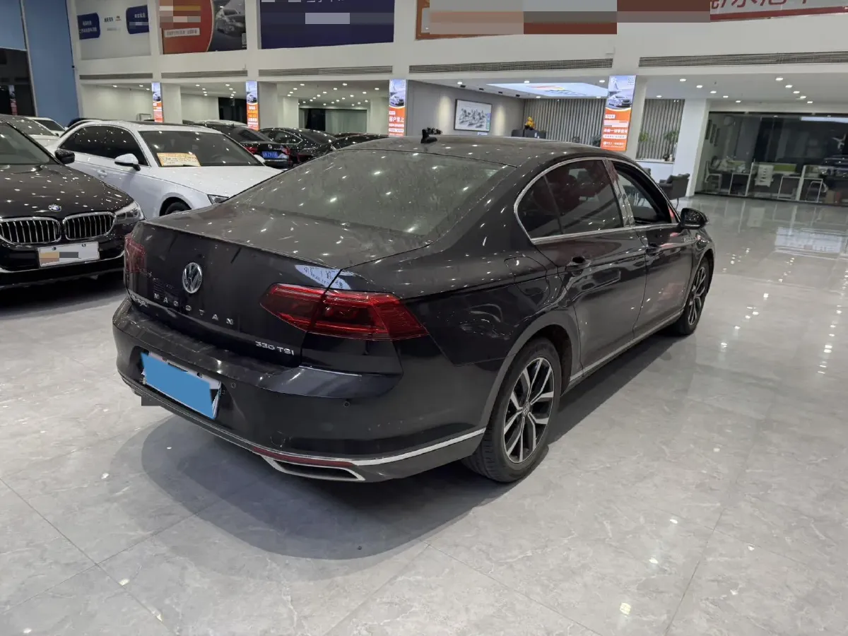 2020 Volkswagen Magotan 2.0T 186HP L4 7DCT,autocango,china used car exporter,china ev exporter,chinese used car exporter,chinese used ev exporter