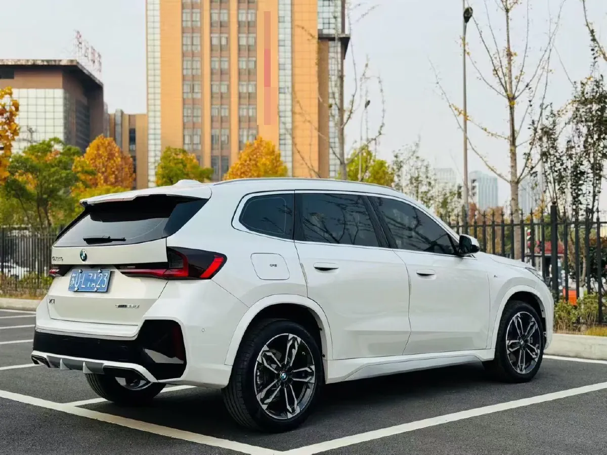 2023 BMW X1 2.0T 204HP L4 7DCT,autocango,china used car exporter,china ev exporter,chinese used car exporter,chinese used ev exporter