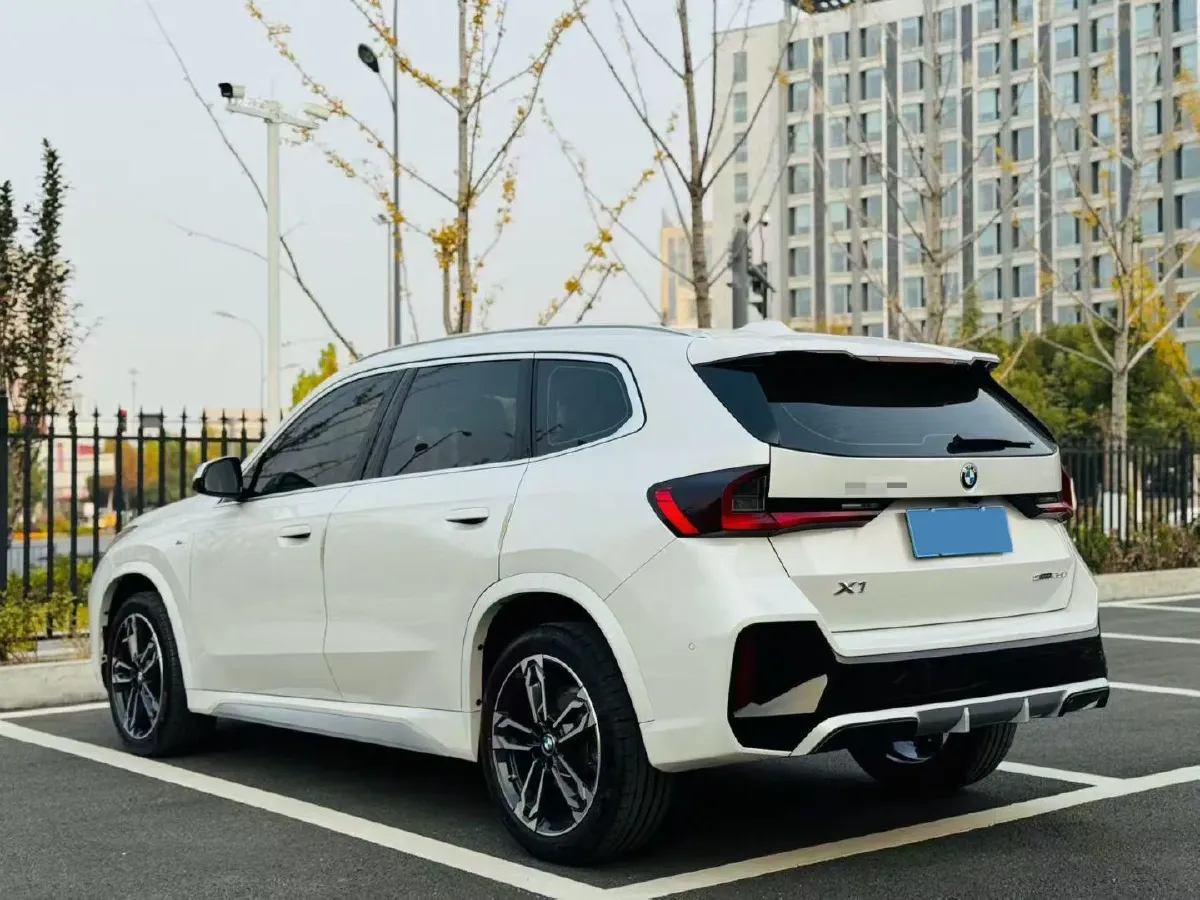 2023 BMW X1 2.0T 204HP L4 7DCT,autocango,china used car exporter,china ev exporter,chinese used car exporter,chinese used ev exporter