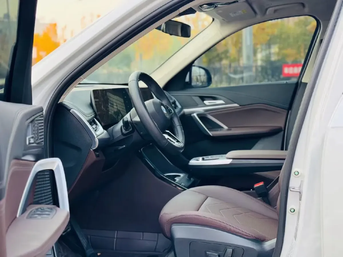 2023 BMW X1 2.0T 204HP L4 7DCT,autocango,china used car exporter,china ev exporter,chinese used car exporter,chinese used ev exporter