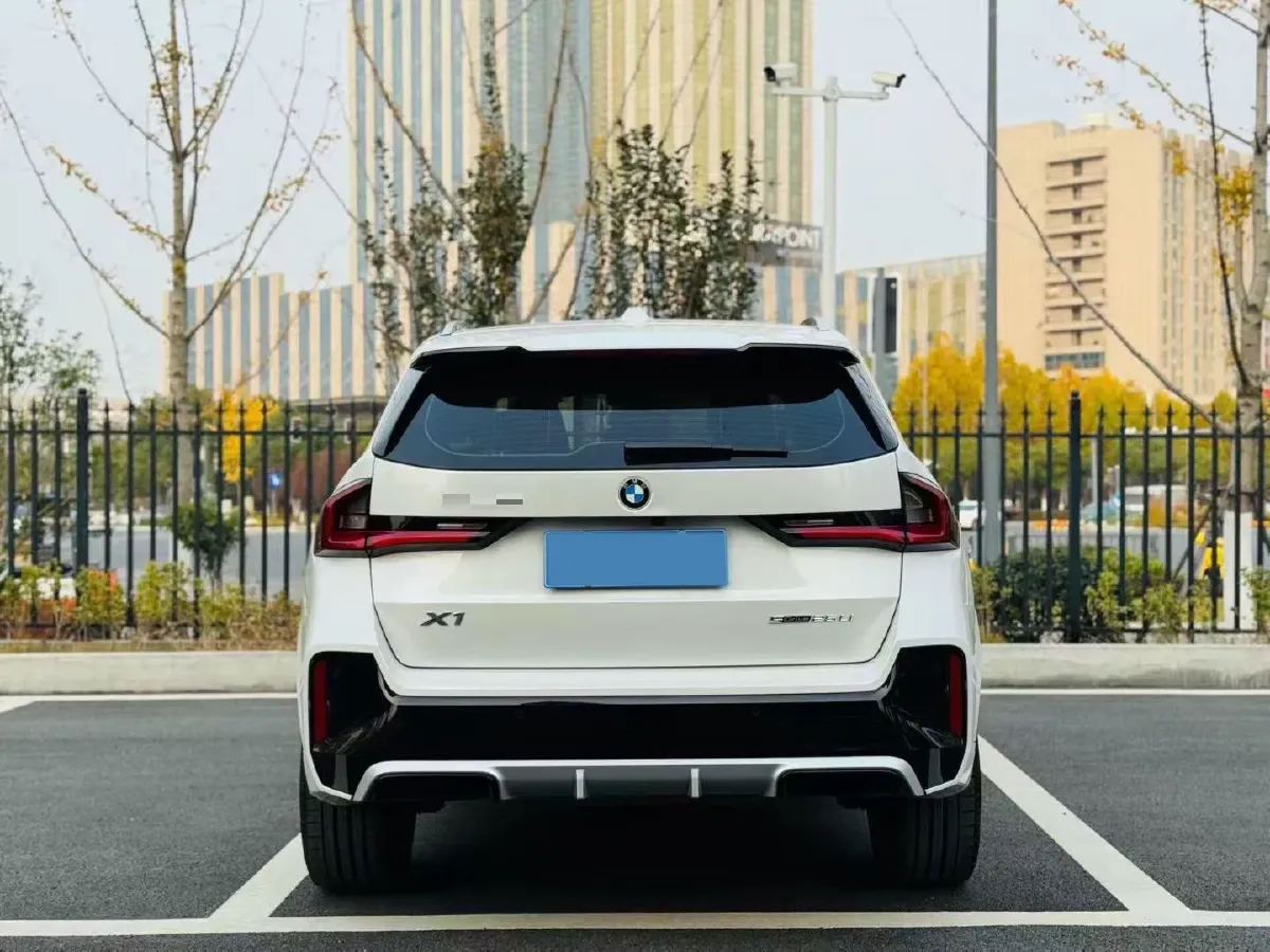 2023 BMW X1 2.0T 204HP L4 7DCT,autocango,china used car exporter,china ev exporter,chinese used car exporter,chinese used ev exporter