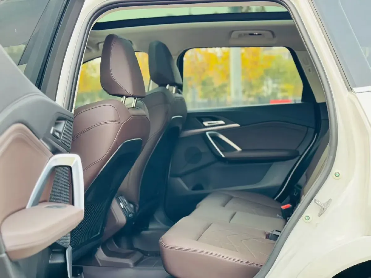 2023 BMW X1 2.0T 204HP L4 7DCT,autocango,china used car exporter,china ev exporter,chinese used car exporter,chinese used ev exporter