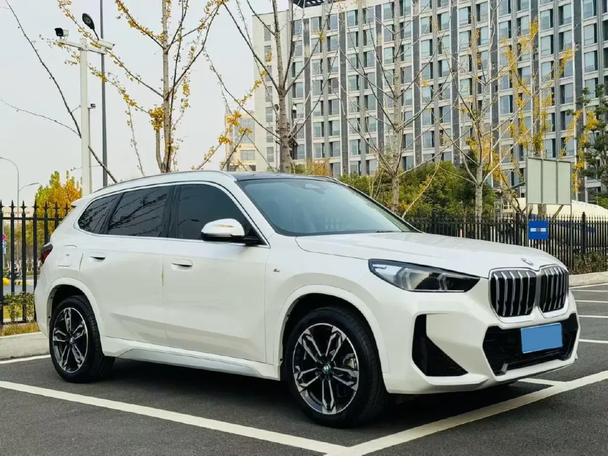 2023 BMW X1 2.0T 204HP L4 7DCT,autocango,china used car exporter,china ev exporter,chinese used car exporter,chinese used ev exporter